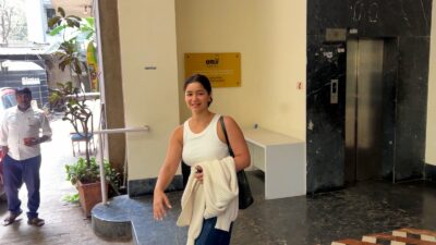 Sara Tendulkar Spotted In Bandra